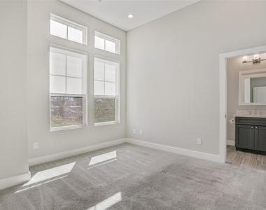 2413 Chapman Street - Photo Thumbnail 11