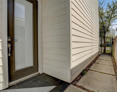 2413 Chapman Street - Photo Thumbnail 1