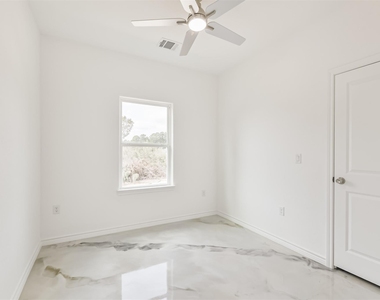 16922 W Forrestal - Photo Thumbnail 24