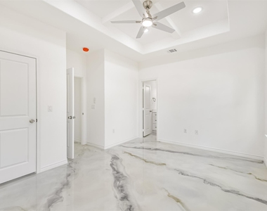 16922 W Forrestal - Photo Thumbnail 16