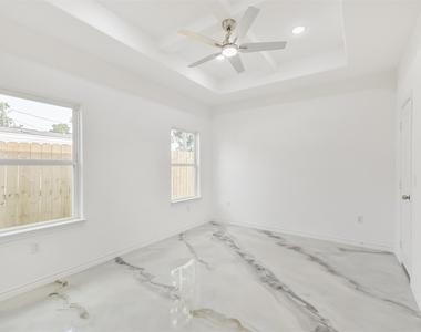 16922 W Forrestal - Photo Thumbnail 15