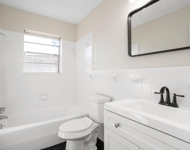 118 Johnson Street - Photo Thumbnail 12