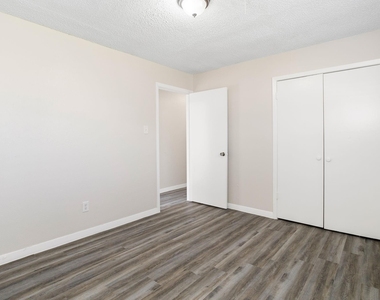 118 Johnson Street - Photo Thumbnail 9