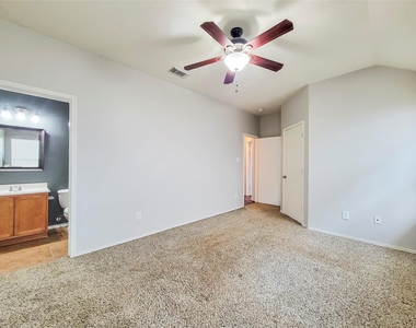 7206 Cool Springs Court - Photo Thumbnail 7