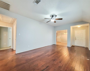 7206 Cool Springs Court - Photo Thumbnail 2