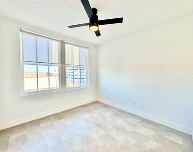2102 Mechanic Street - Photo Thumbnail 4