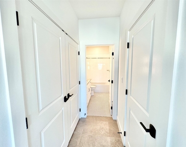2102 Mechanic Street - Photo Thumbnail 5