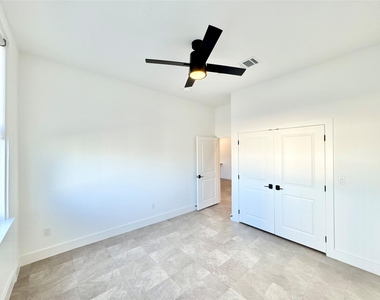 2102 Mechanic Street - Photo Thumbnail 8