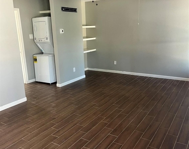 18222 Bonnie Alice Drive - Photo Thumbnail 3