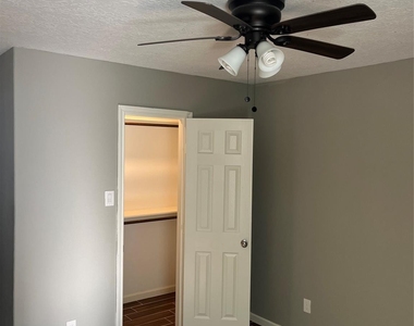 18222 Bonnie Alice Drive - Photo Thumbnail 5