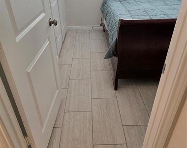 2932 Desert Lily Lane - Photo Thumbnail 3
