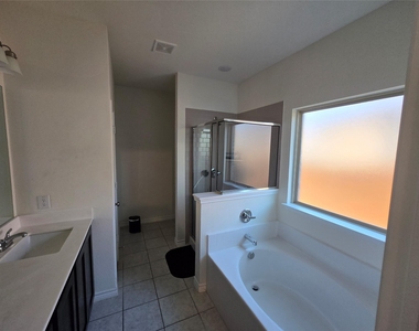 2932 Desert Lily Lane - Photo Thumbnail 8