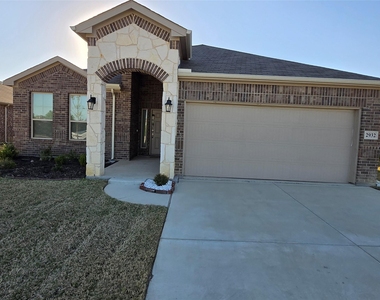 2932 Desert Lily Lane - Photo Thumbnail 7