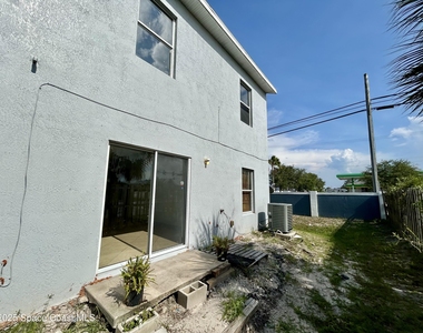910 Twisting Branch Court - Photo Thumbnail 2