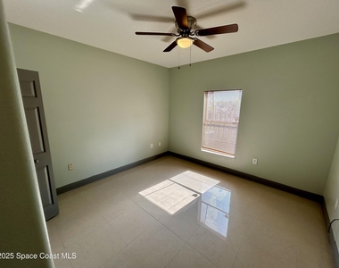 910 Twisting Branch Court - Photo Thumbnail 8