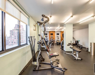 East 91st Street - Photo Thumbnail 9