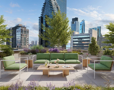 East 50 Street - Photo Thumbnail 16