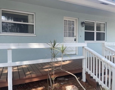 333 Lagoon Drive - Photo Thumbnail 11