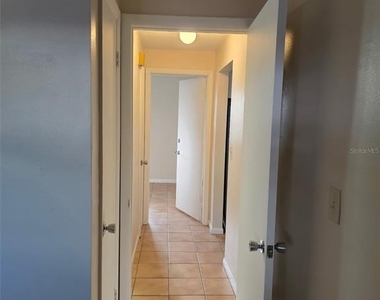 333 Lagoon Drive - Photo Thumbnail 9