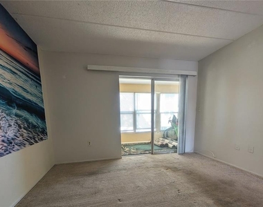 11620 Park Boulevard - Photo Thumbnail 16