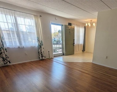 11620 Park Boulevard - Photo Thumbnail 2