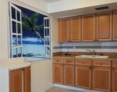 11620 Park Boulevard - Photo Thumbnail 5