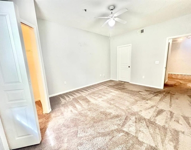 17110 Carrington Park Drive - Photo Thumbnail 16
