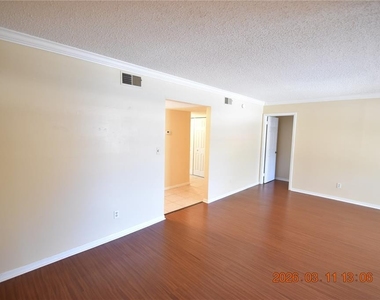 3910 44th Street N - Photo Thumbnail 12