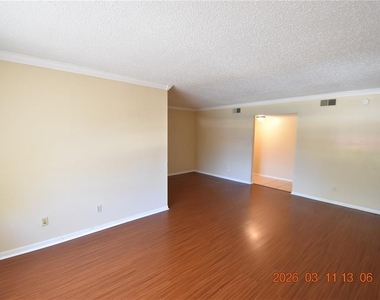 3910 44th Street N - Photo Thumbnail 7