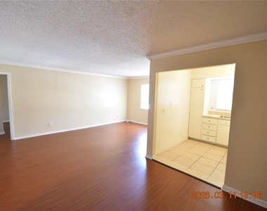 3910 44th Street N - Photo Thumbnail 11