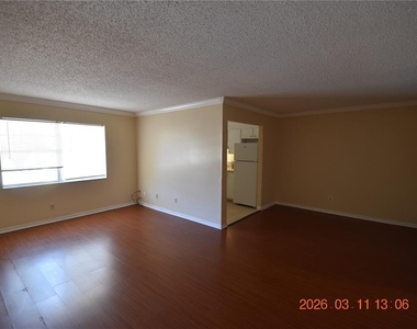 3910 44th Street N - Photo Thumbnail 6