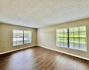 3323 Crystal Court E - Photo Thumbnail 19