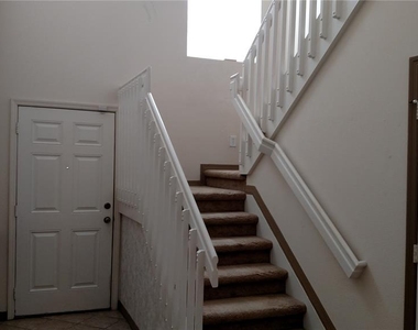 30105 Mossbank Drive - Photo Thumbnail 2