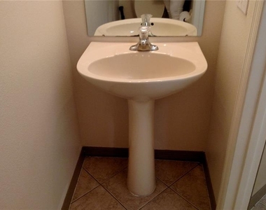30105 Mossbank Drive - Photo Thumbnail 21