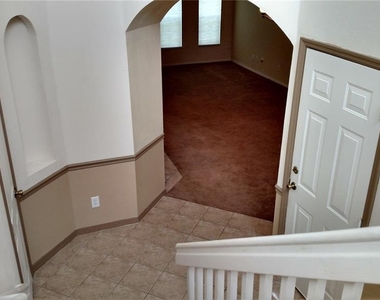 30105 Mossbank Drive - Photo Thumbnail 4