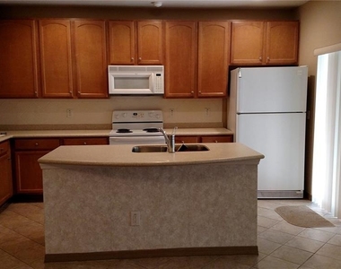 30105 Mossbank Drive - Photo Thumbnail 8