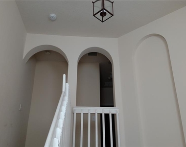 30105 Mossbank Drive - Photo Thumbnail 5