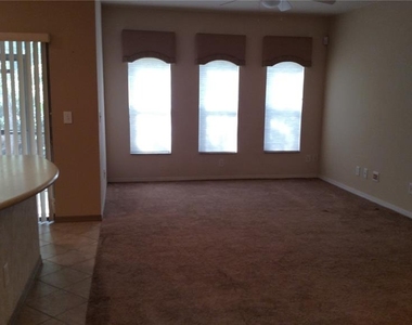 30105 Mossbank Drive - Photo Thumbnail 6