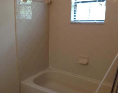 30105 Mossbank Drive - Photo Thumbnail 30