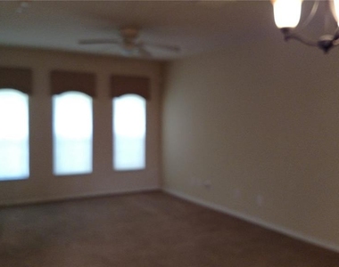 30105 Mossbank Drive - Photo Thumbnail 7