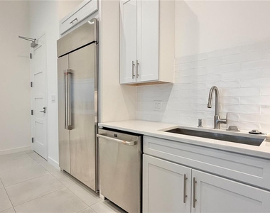 920 N Osceola Avenue - Photo Thumbnail 8