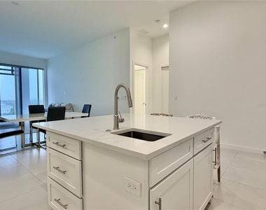 920 N Osceola Avenue - Photo Thumbnail 9