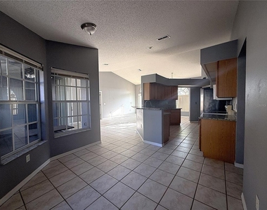 8839 Greenleaf Court - Photo Thumbnail 9