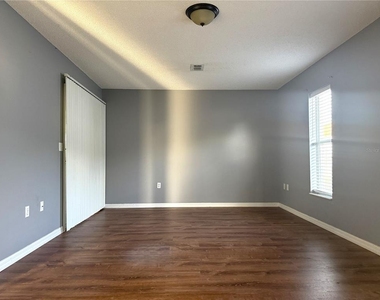 8839 Greenleaf Court - Photo Thumbnail 12