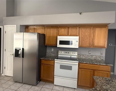 8839 Greenleaf Court - Photo Thumbnail 4