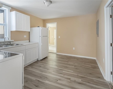 418 E Amelia Avenue - Photo Thumbnail 14