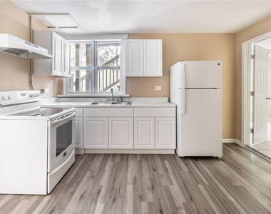 418 E Amelia Avenue - Photo Thumbnail 13