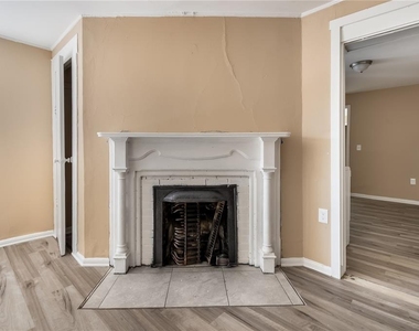 418 E Amelia Avenue - Photo Thumbnail 9