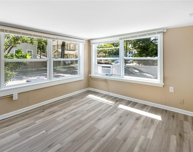 418 E Amelia Avenue - Photo Thumbnail 4