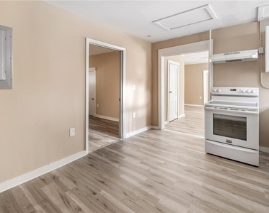 418 E Amelia Avenue - Photo Thumbnail 16